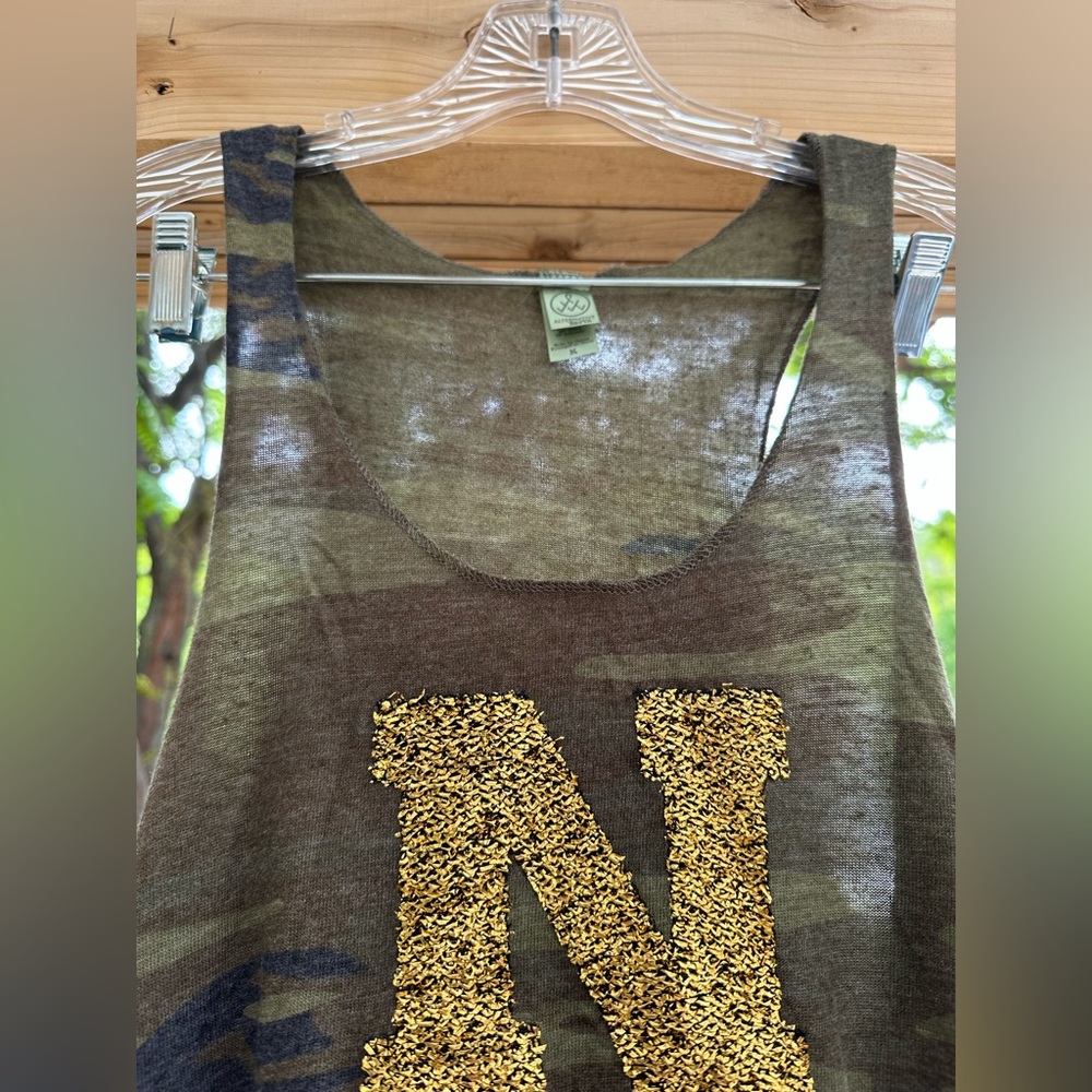 NWOT Nebraska Cornhuskers Huskers Camo Bedazzled Glitter Embellished Tank medium - Picture 2 of 16